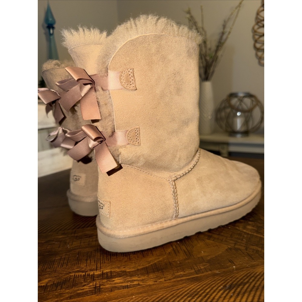 UGG Bailey Bow Short Boots Women's US 10 Genuine Suede